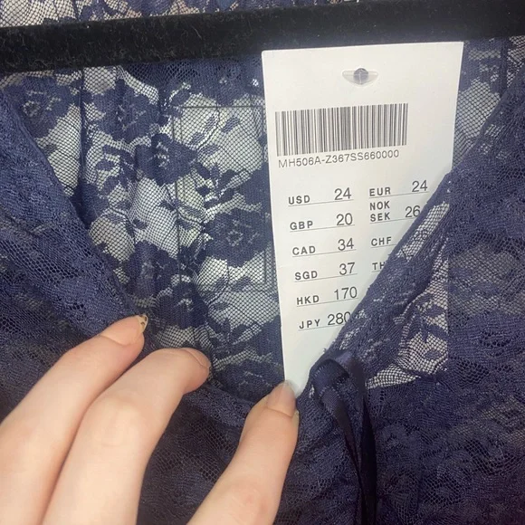 Brandy melville new with tags laced top - Picture 3 of 4